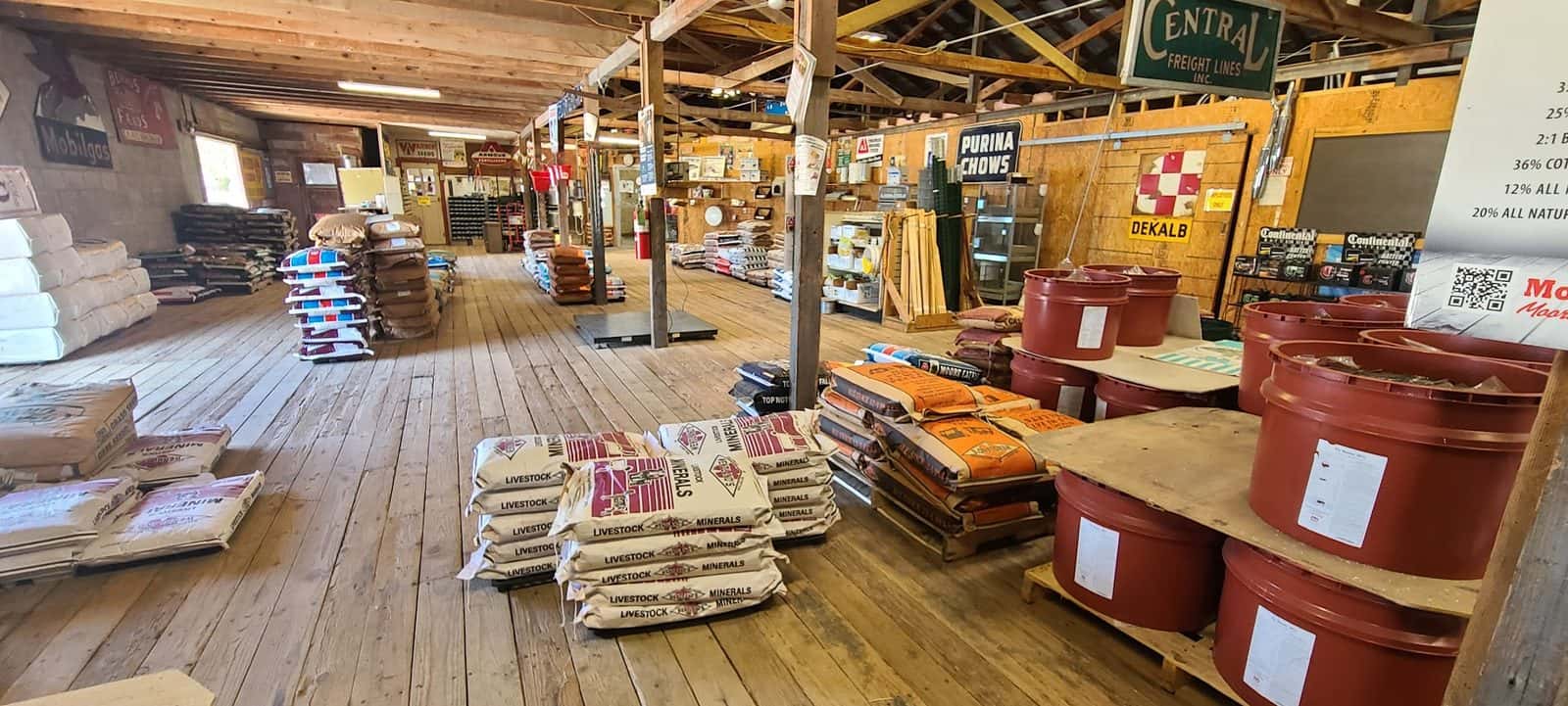 Steglich Feed & Farm Supply — Retail & Boutiques photo 3 of 5