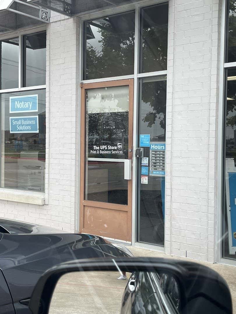 The UPS Store — Financial & Accounting photo 3 of 5