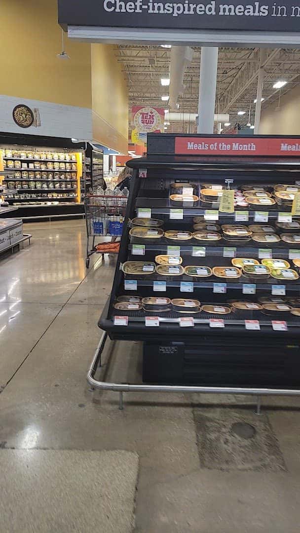H-E-B — Retail & Boutiques photo 2 of 5