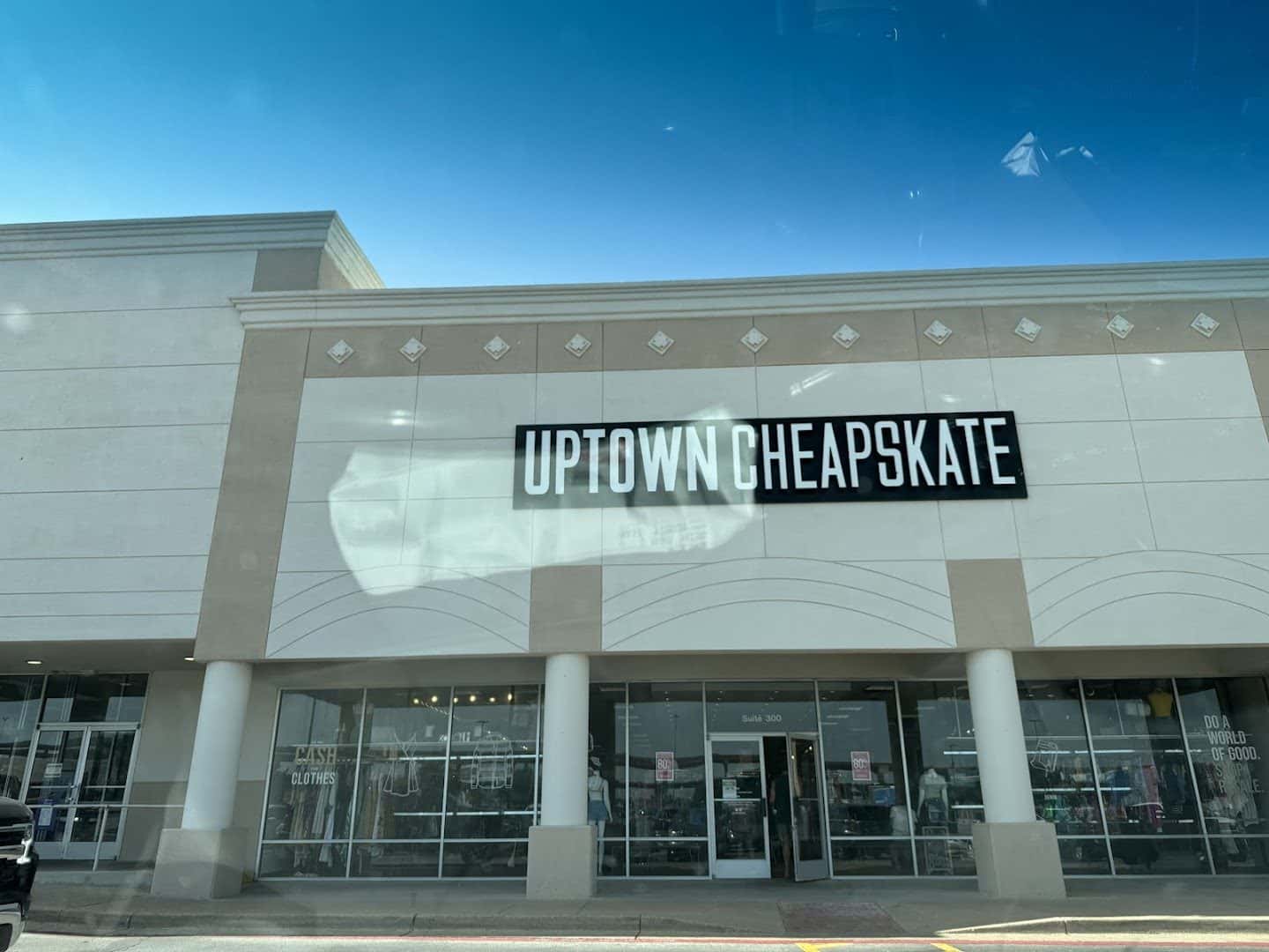 Uptown Cheapskate Round Rock — Retail & Boutiques photo 1 of 5