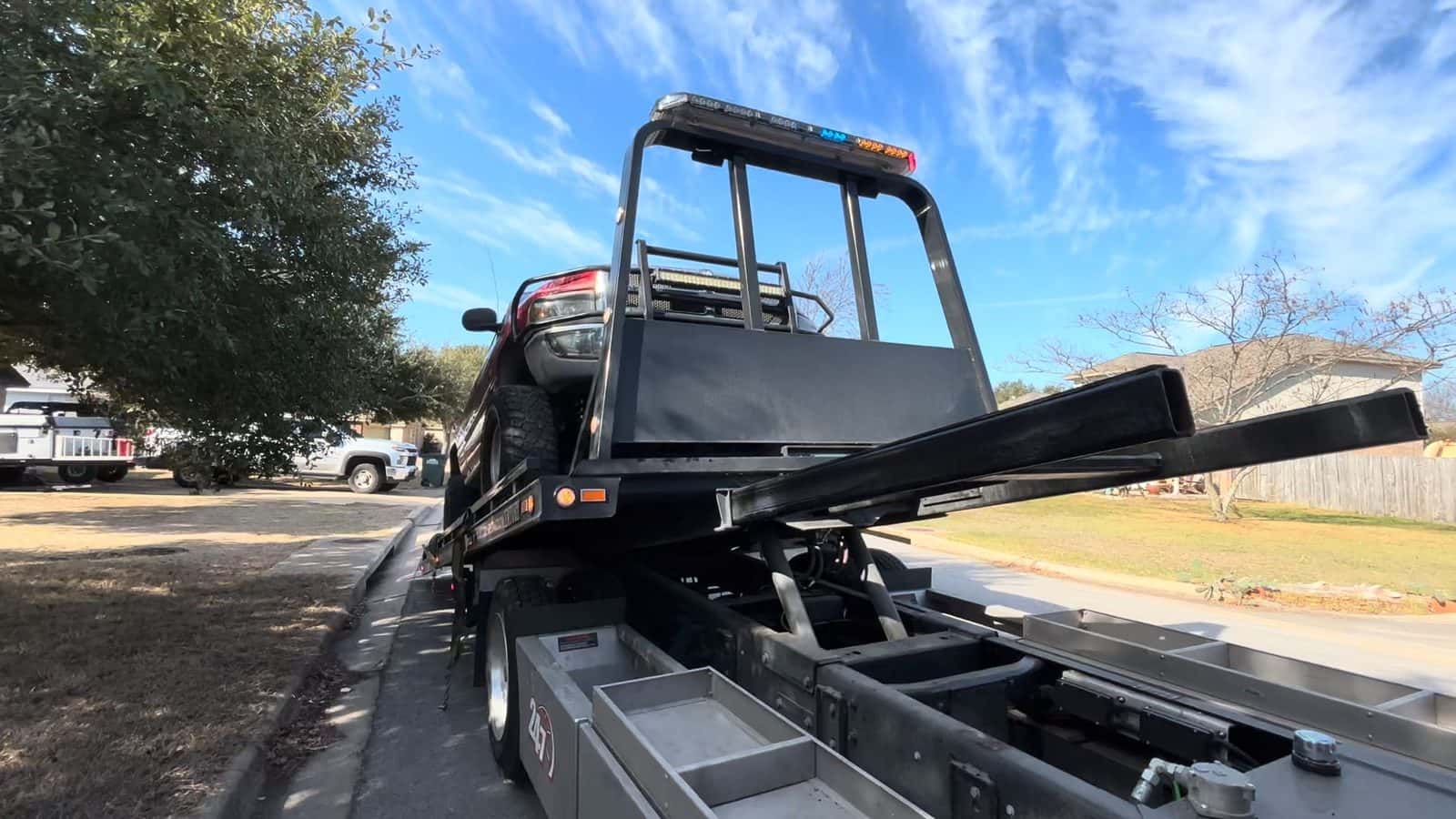 SAS Towing and Recovery Inc - No Vehicle Storage — Auto Services photo 2 of 5