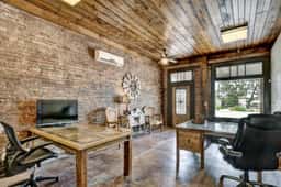 Longhorn Realty LLC