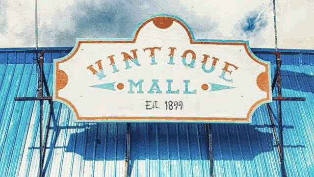 Vintique Mall — Retail & Boutiques photo 2 of 5
