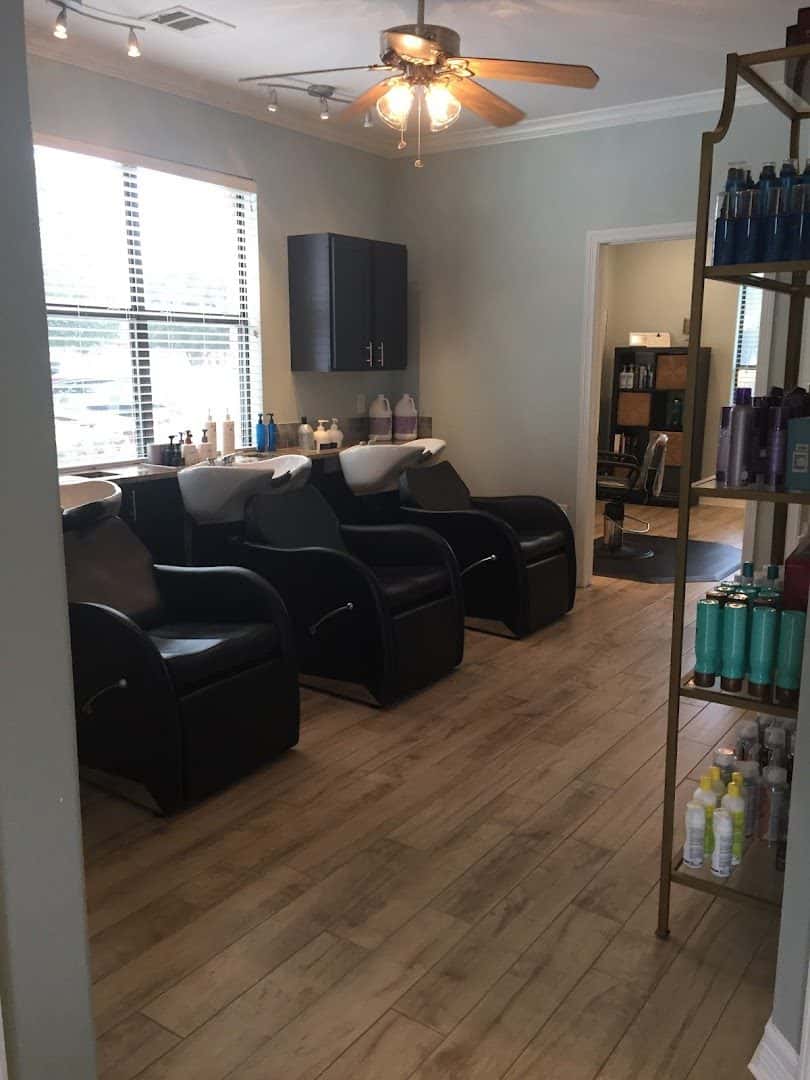 Legends Salon — Hair Salons & Barbers photo 2 of 5
