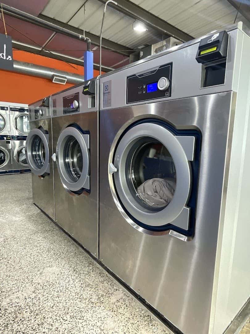 Spin and Shine Georgetown Laundromat — Laundry & Dry Cleaning photo 2 of 5