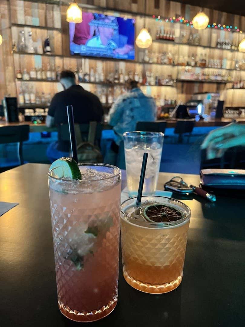 Rabbit Hole Neighborhood Bar Cedar Park — Bars & Breweries photo 3 of 5