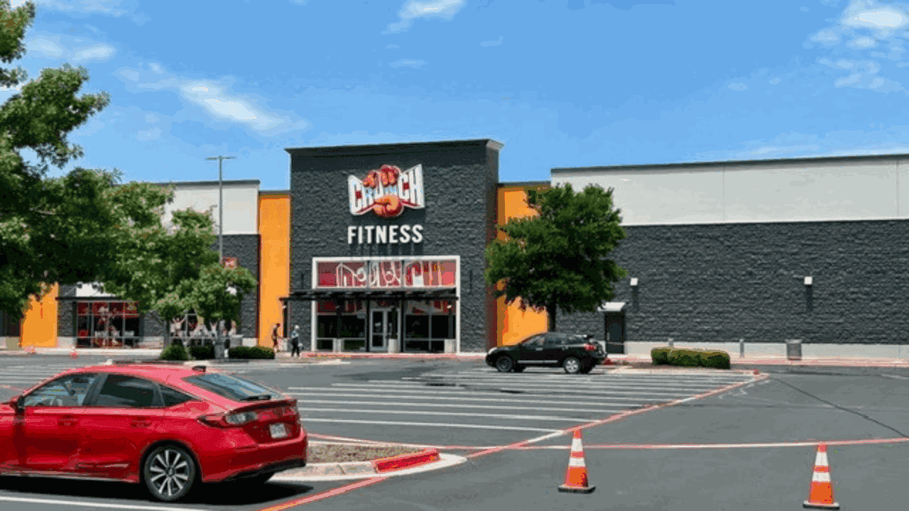 Crunch Fitness - Cedar Park — Fitness & Gyms photo 1 of 5