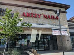 Artzy Nails