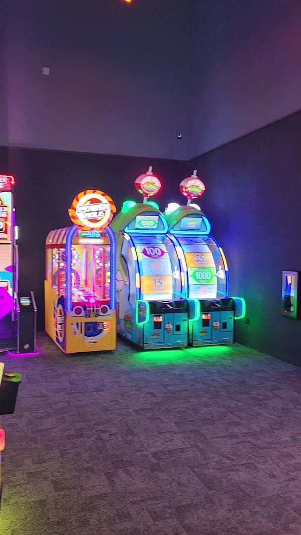 Hooky Entertainment Hutto — Family Fun & Recreation photo 2 of 5