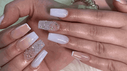 Jolie Nails