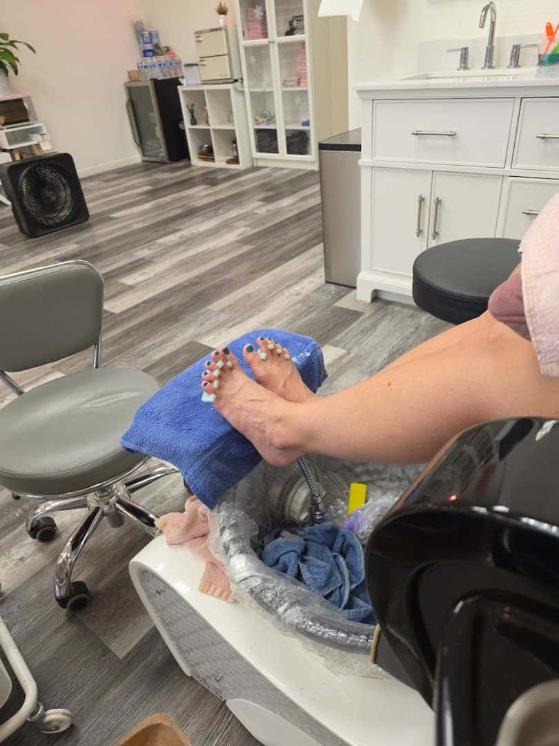 Pinky Nails Lounge — Nail Salons & Spas photo 2 of 5
