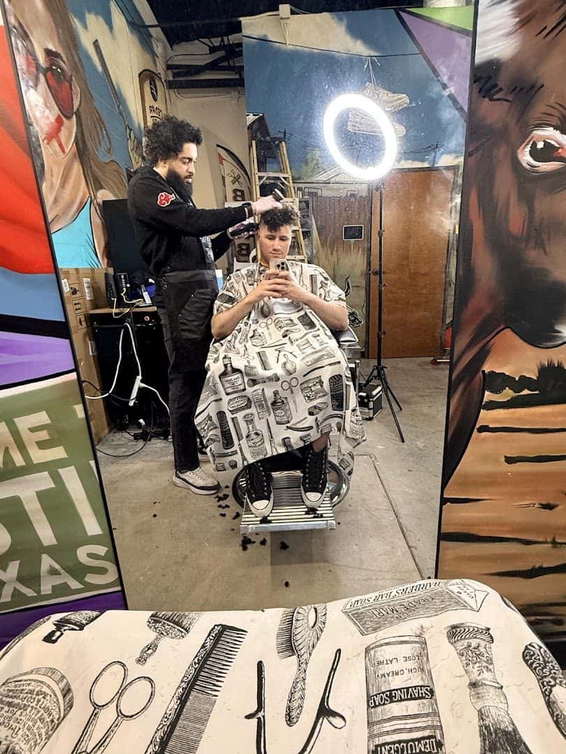 Trnd Setters Barbershop — Hair Salons & Barbers photo 1 of 5
