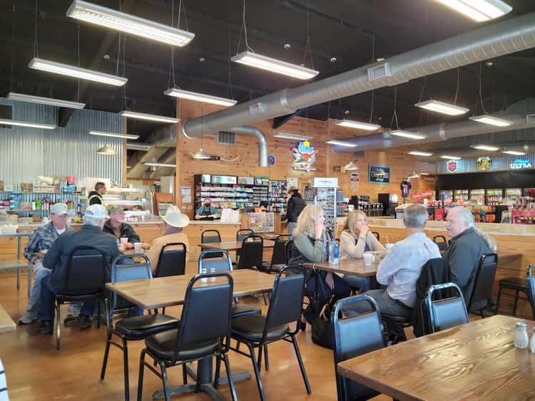 3 Buddies Country Store & Cafe