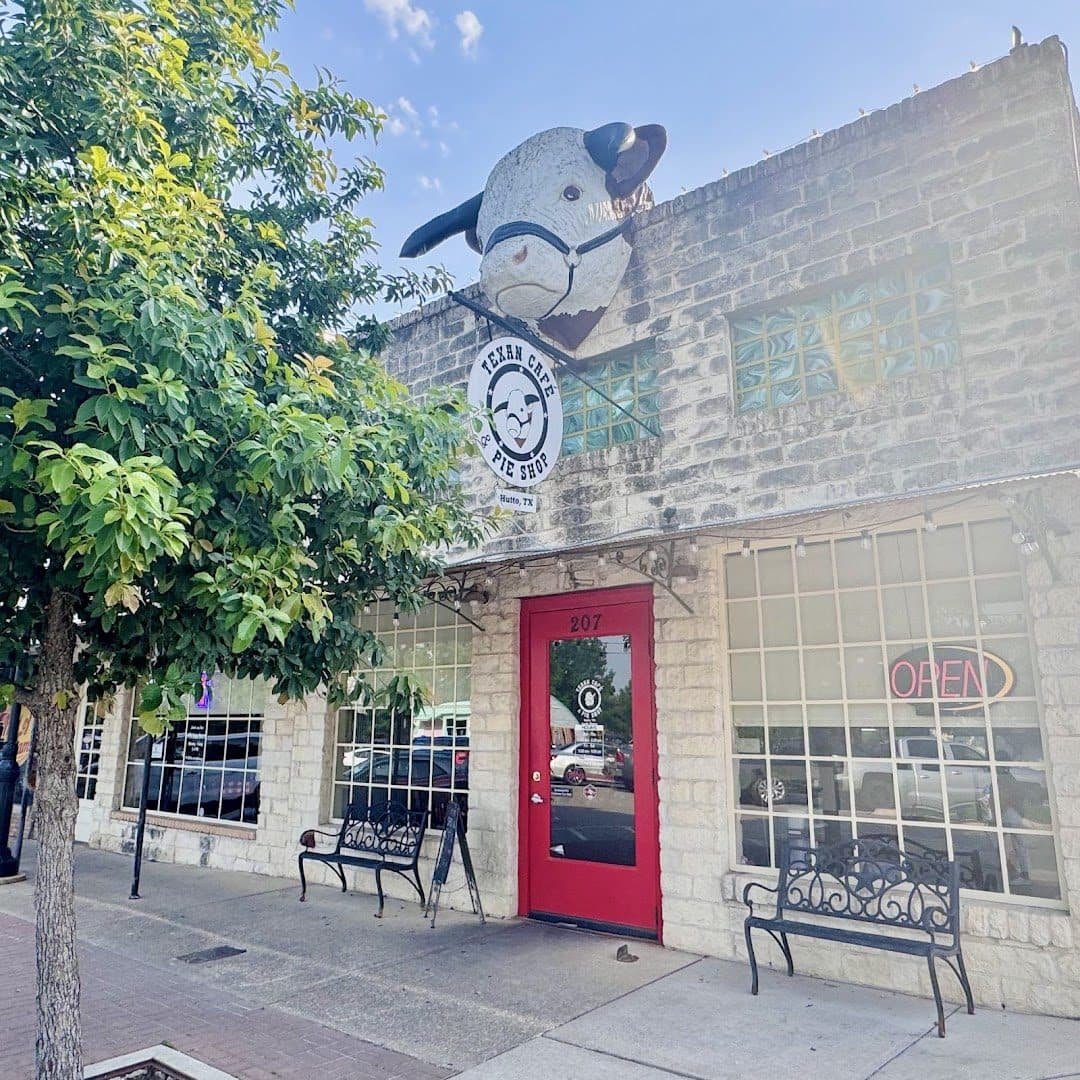 Texan Cafe & Pie Shop — Restaurants photo 1 of 5