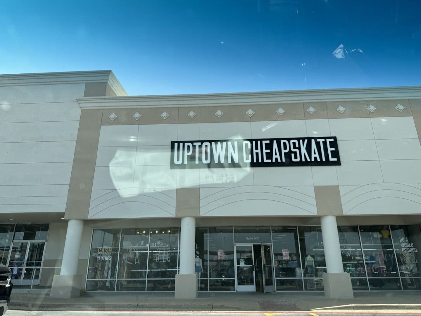 Uptown Cheapskate Round Rock — Retail & Boutiques photo 1 of 5