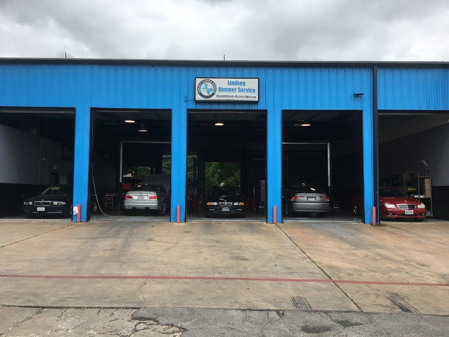 Lindsey Bimmer Service — Auto Services photo 1 of 5