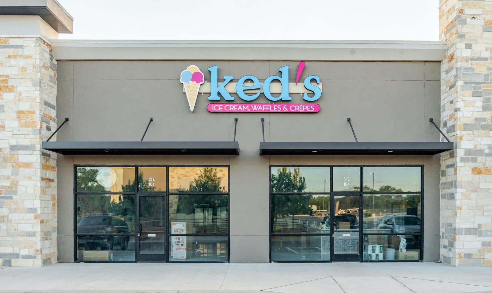 Ked's Ice Cream, Waffles & Crepes — Bakeries & Desserts photo 1 of 5