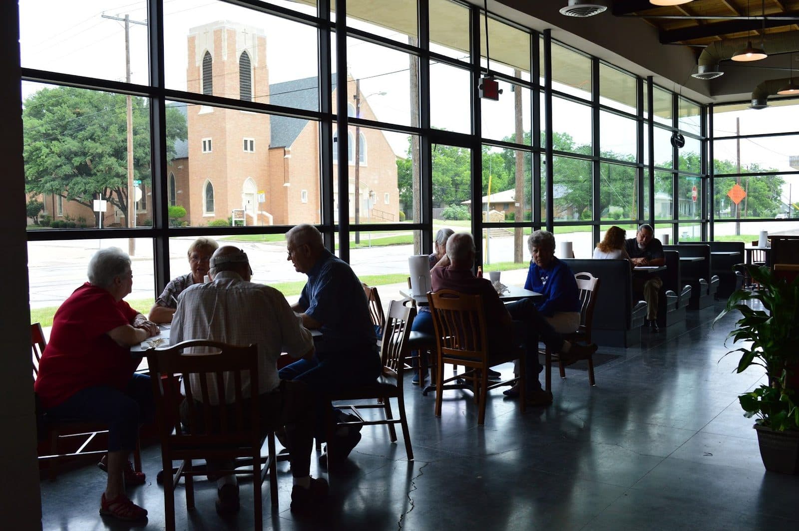 Lucky Duck Café — Restaurants photo 1 of 5