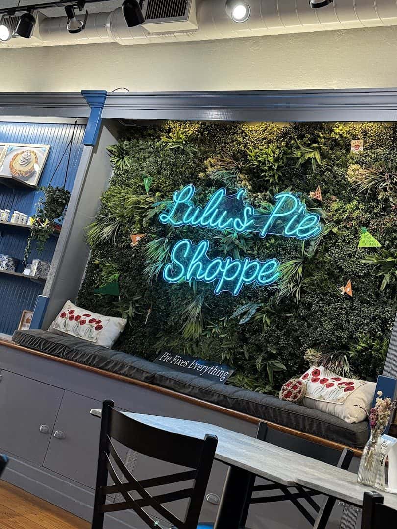Lulu's Pie Shoppe — Bakeries & Desserts photo 3 of 5