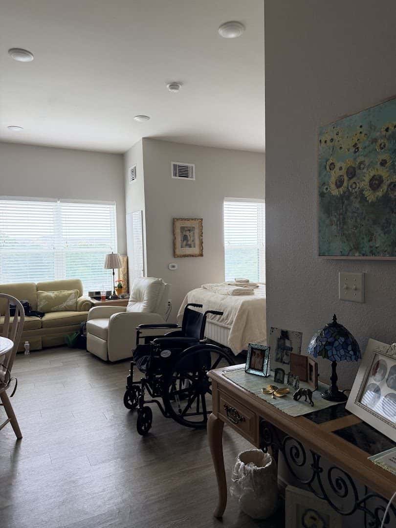 Downsize My Home LLC — Estate Sales photo 2 of 5