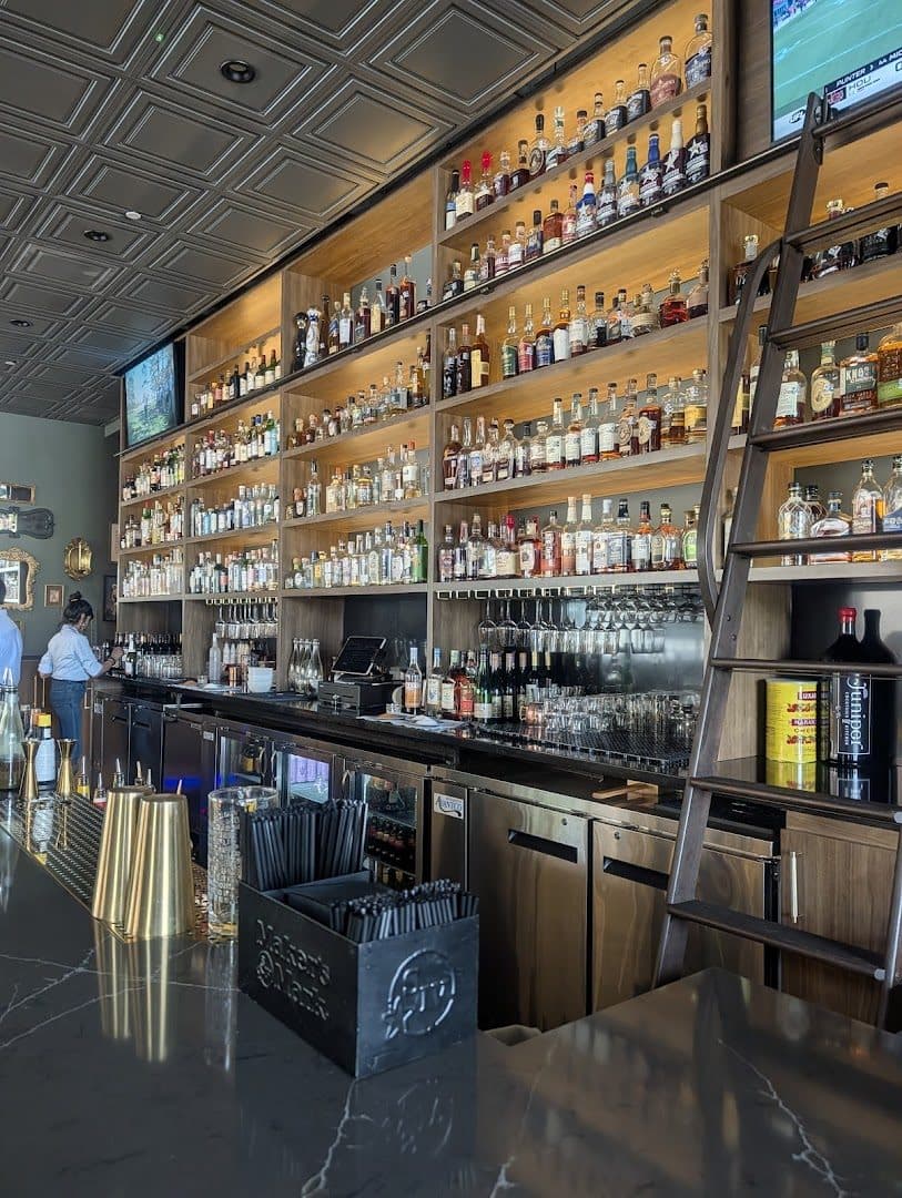 Juniper Cocktails & Kitchen — Restaurants photo 1 of 4