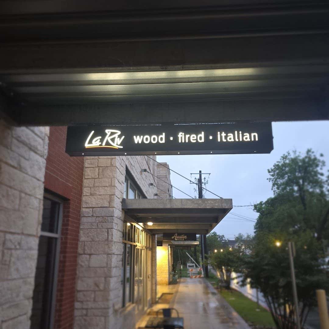 La Riv Wood Fired Italian — Restaurants photo 3 of 5