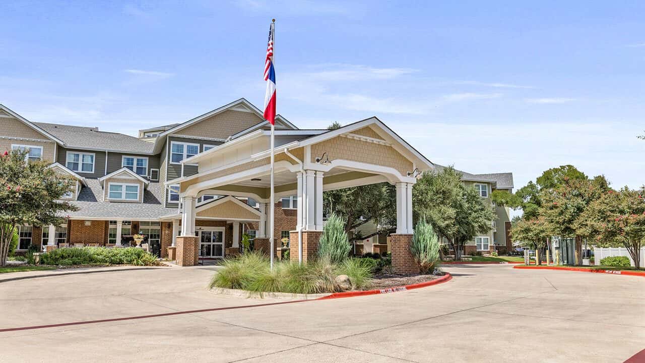 The Oaks Gracious Retirement Living — Senior Services photo 3 of 5