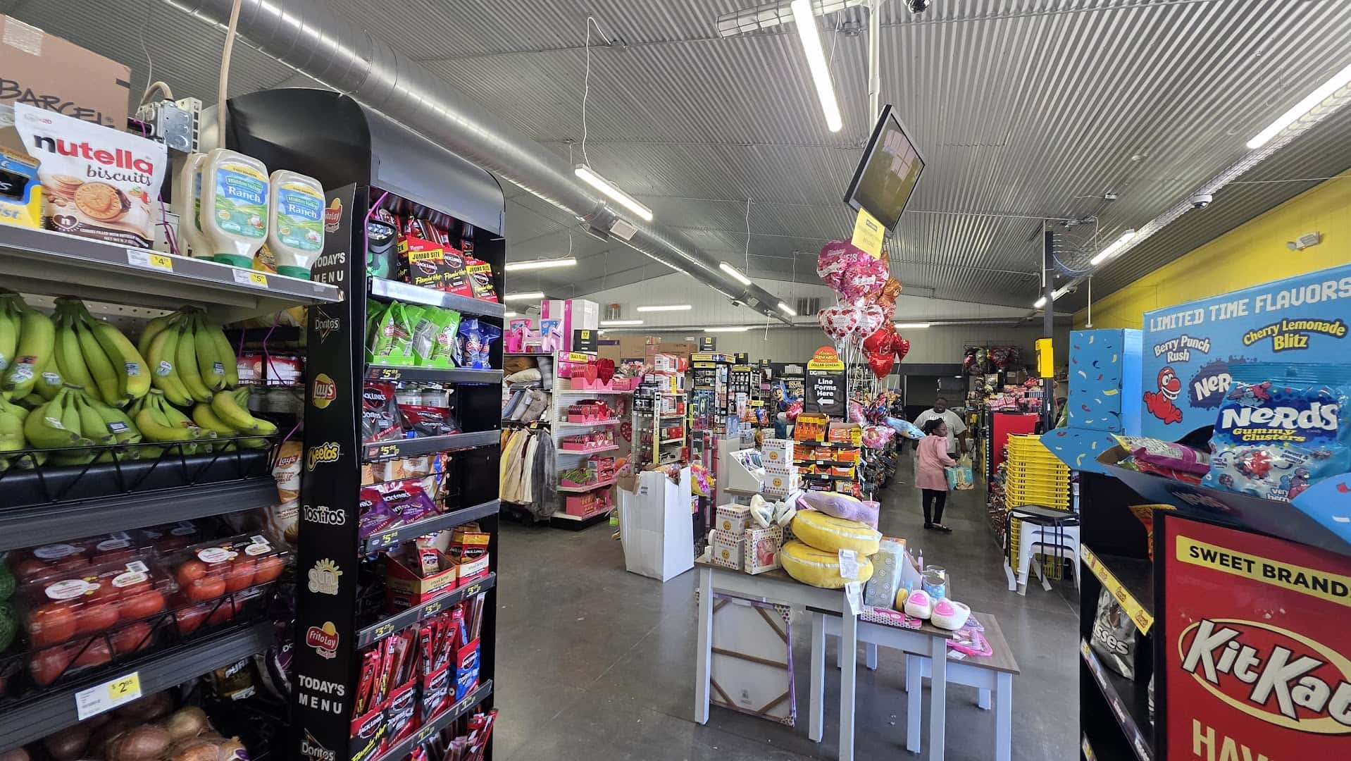 Dollar General — Retail & Boutiques photo 3 of 5