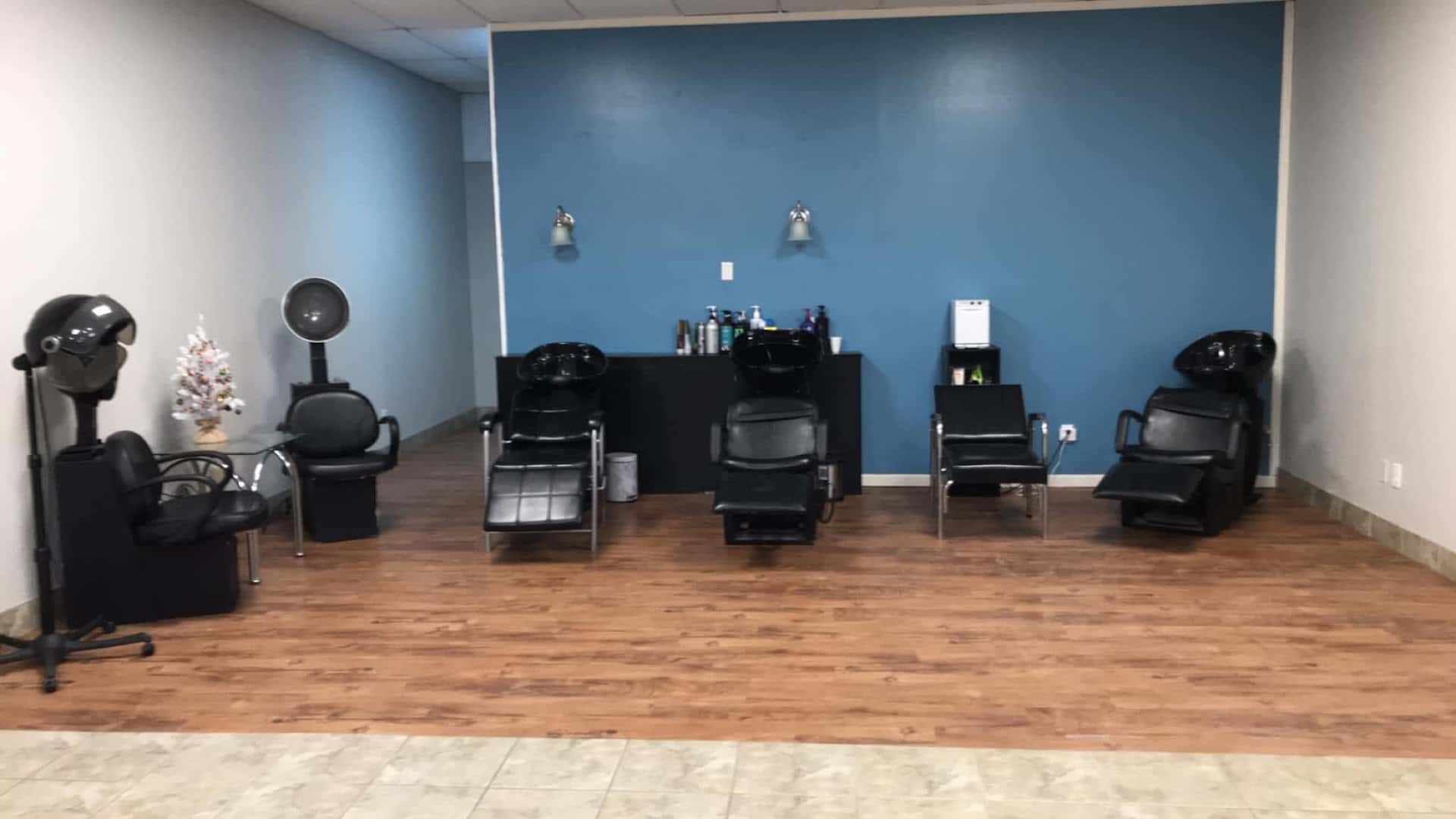 High Vibe Salon — Hair Salons & Barbers photo 3 of 5