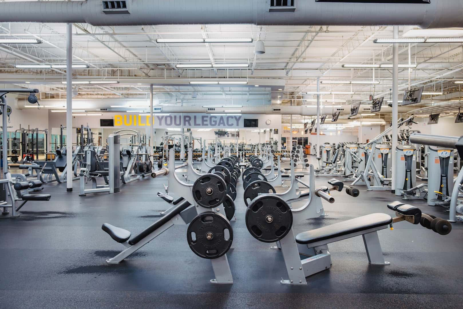 Gold's Gym Austin Hester's Crossing — Fitness & Gyms photo 3 of 5