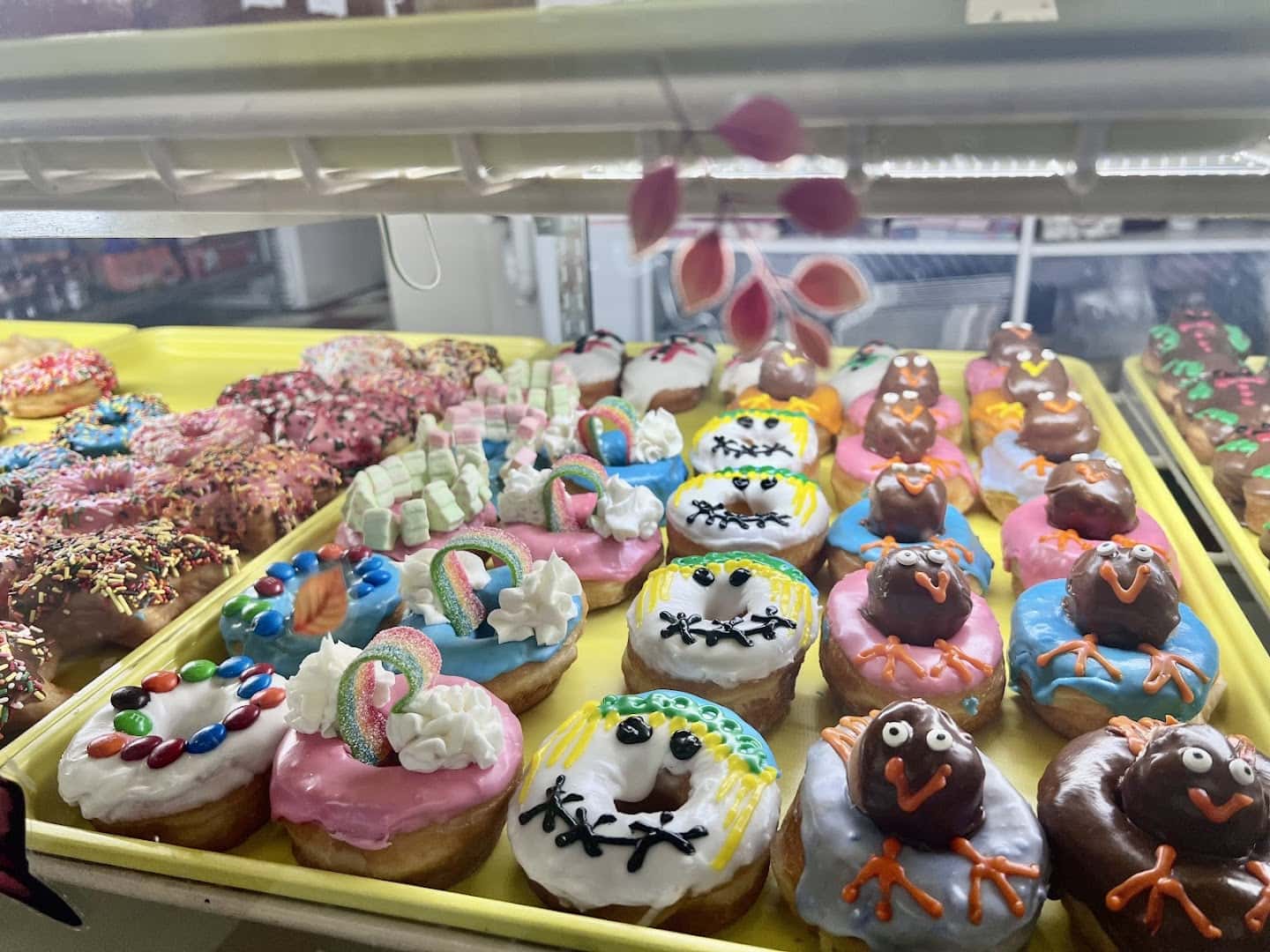 Donut Palace — Bakeries & Desserts photo 2 of 5