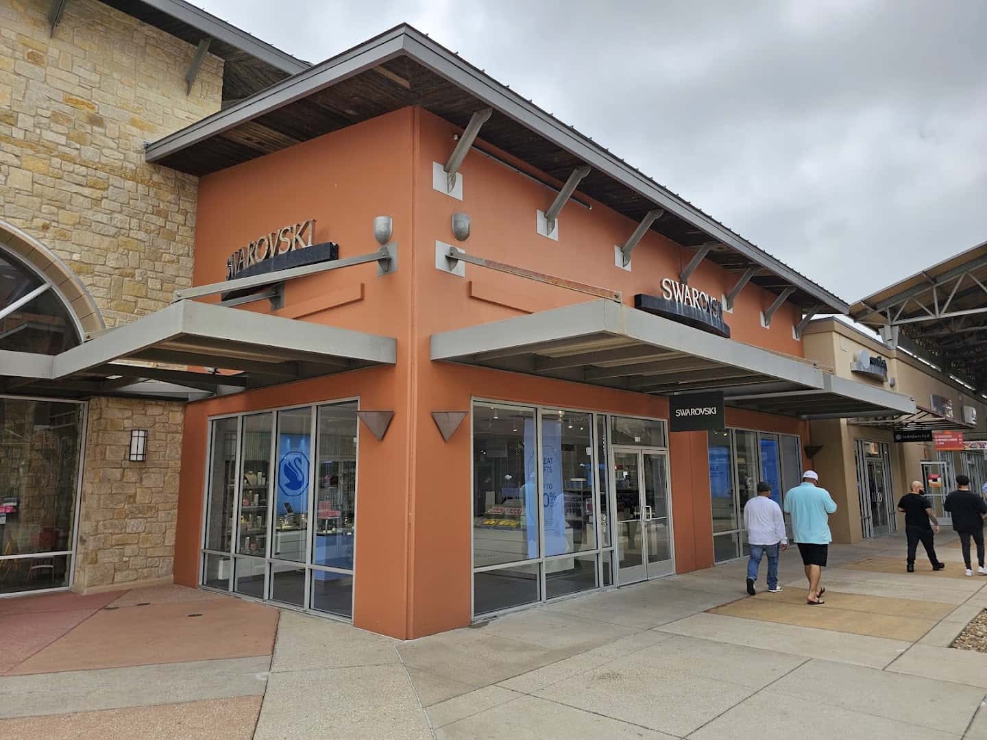 Swarovski Round Rock Premium Outlets — Retail & Boutiques photo 3 of 5