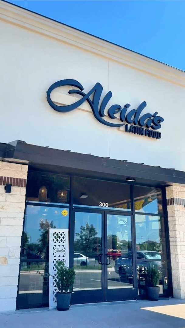 Aleidas Restaurant — Restaurants photo 1 of 5
