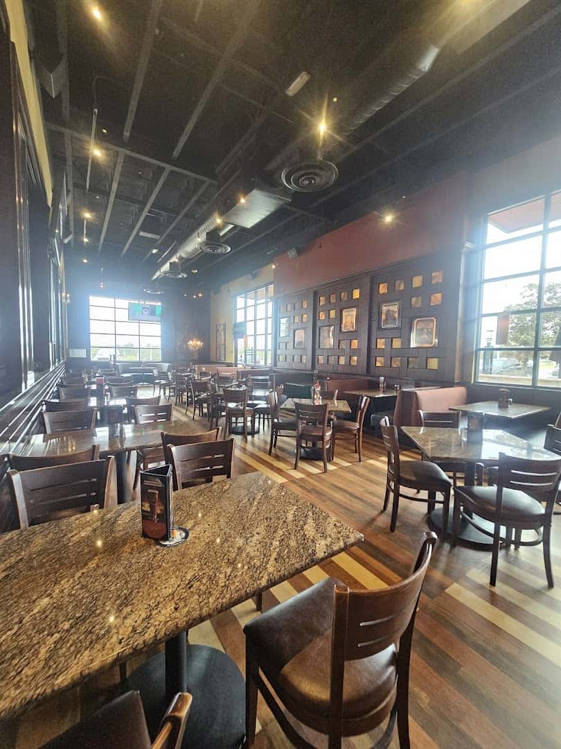 BJ's Restaurant & Brewhouse — Restaurants photo 3 of 5