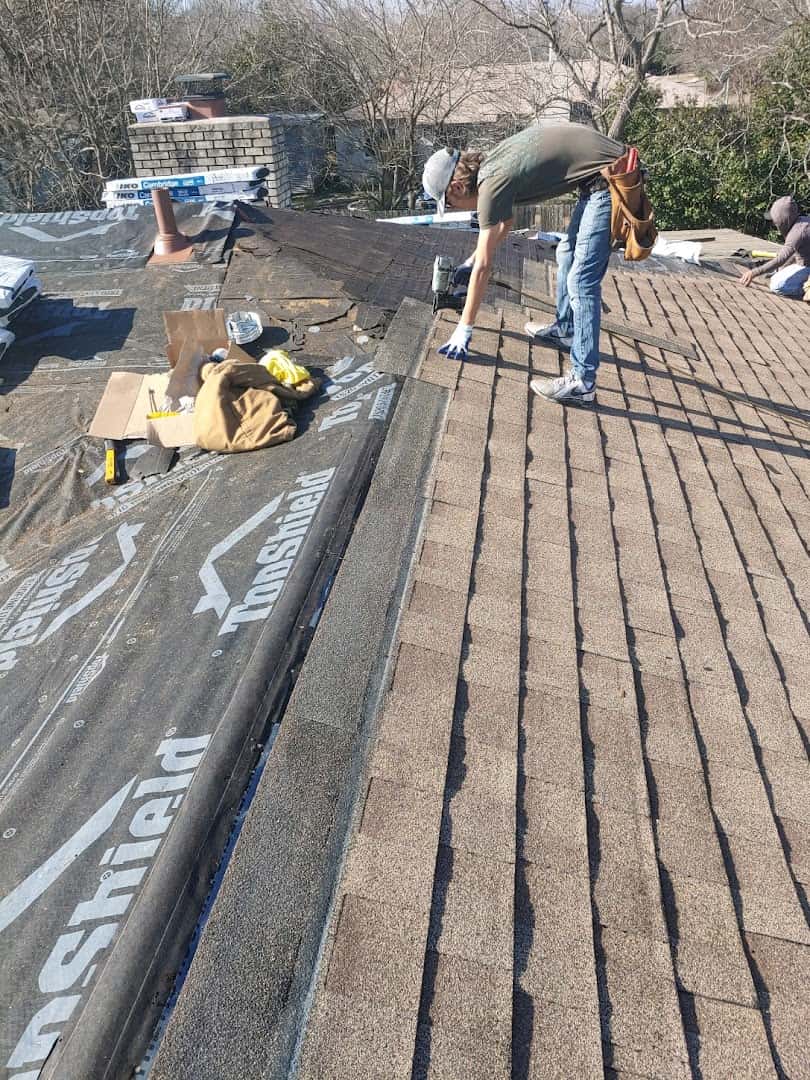 Lopez Construction and Roofing — Roofers photo 1 of 5