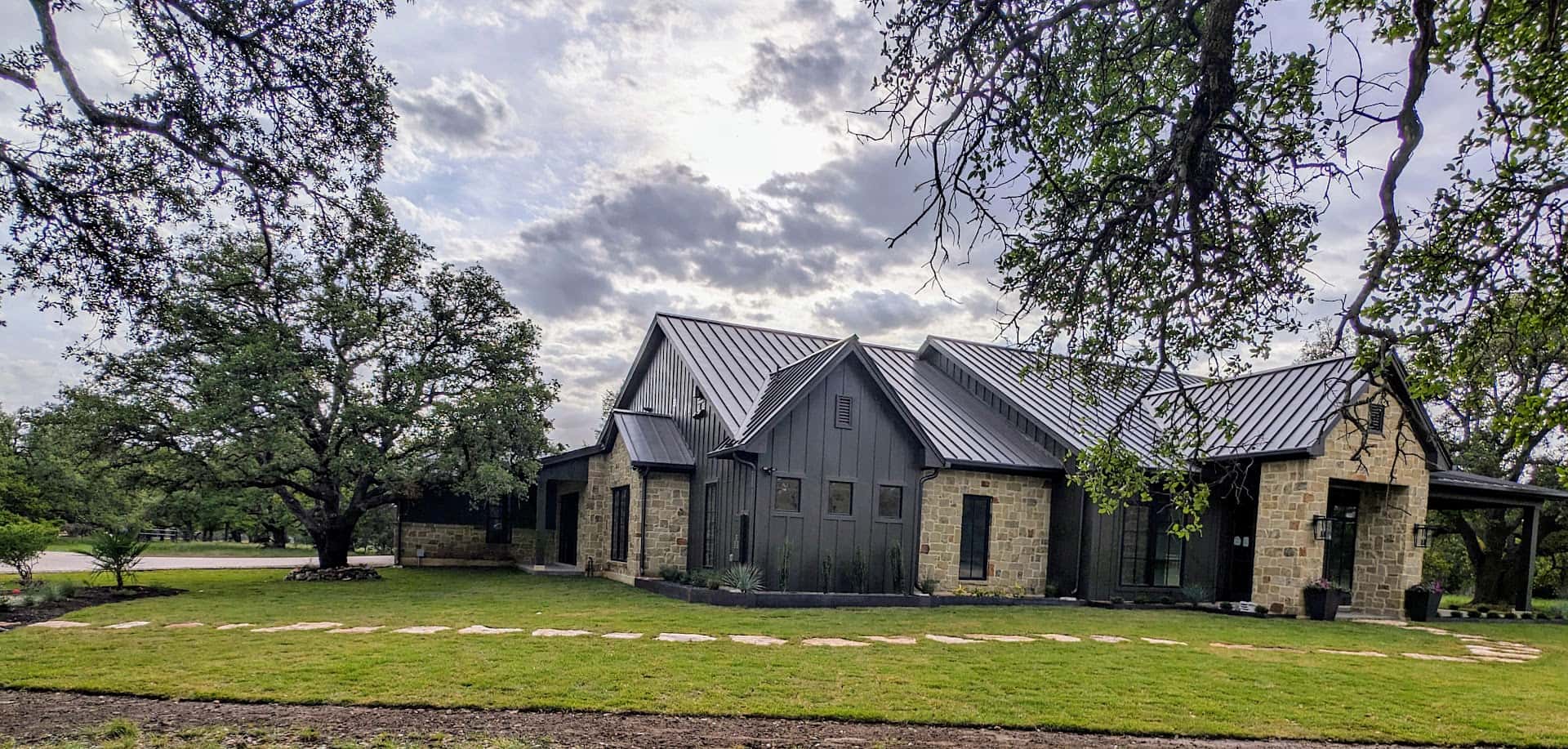 Texas Beautyscapes — Lawn & Landscape photo 1 of 5