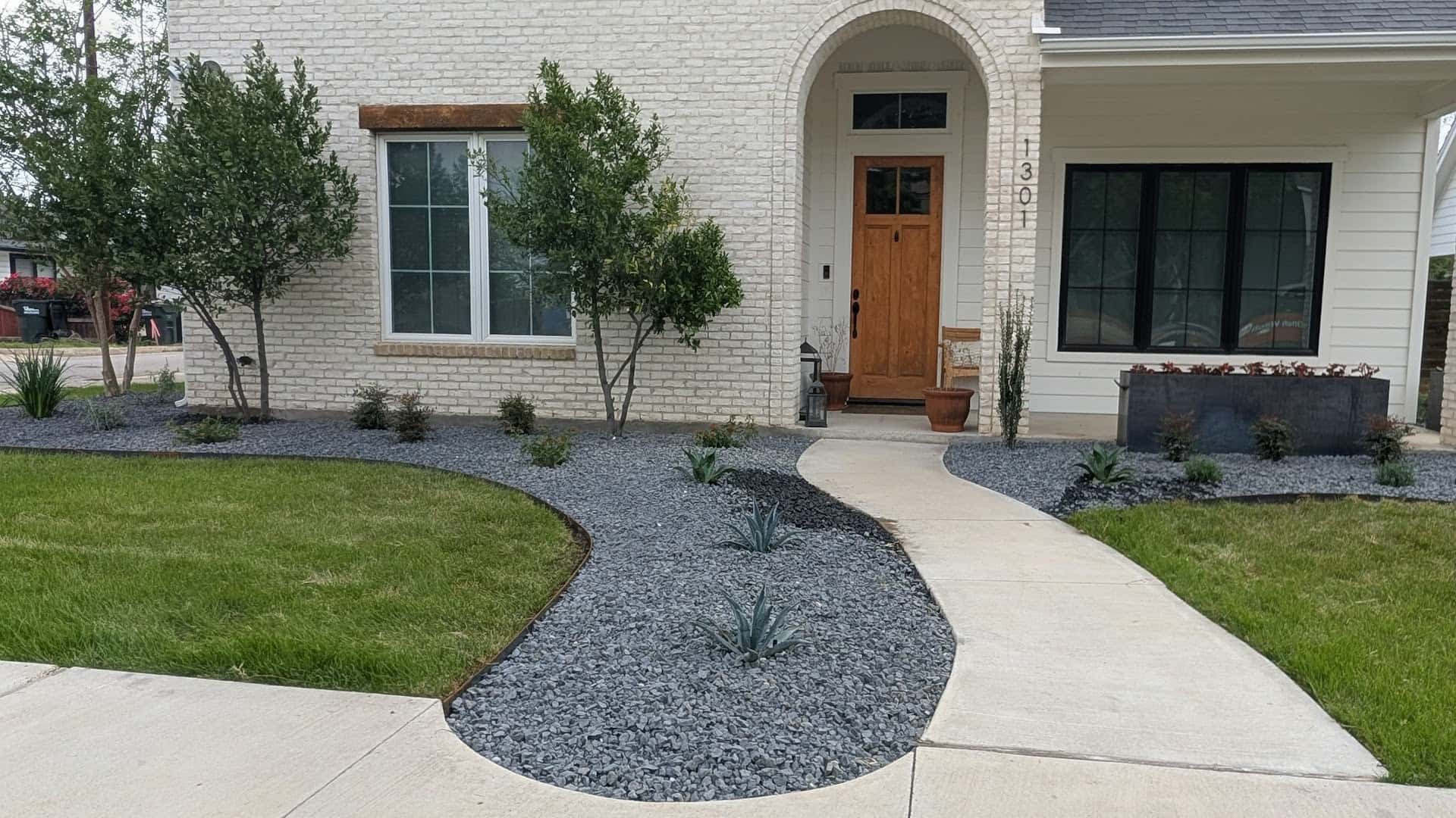 Texas Beautyscapes — Lawn & Landscape photo 2 of 5
