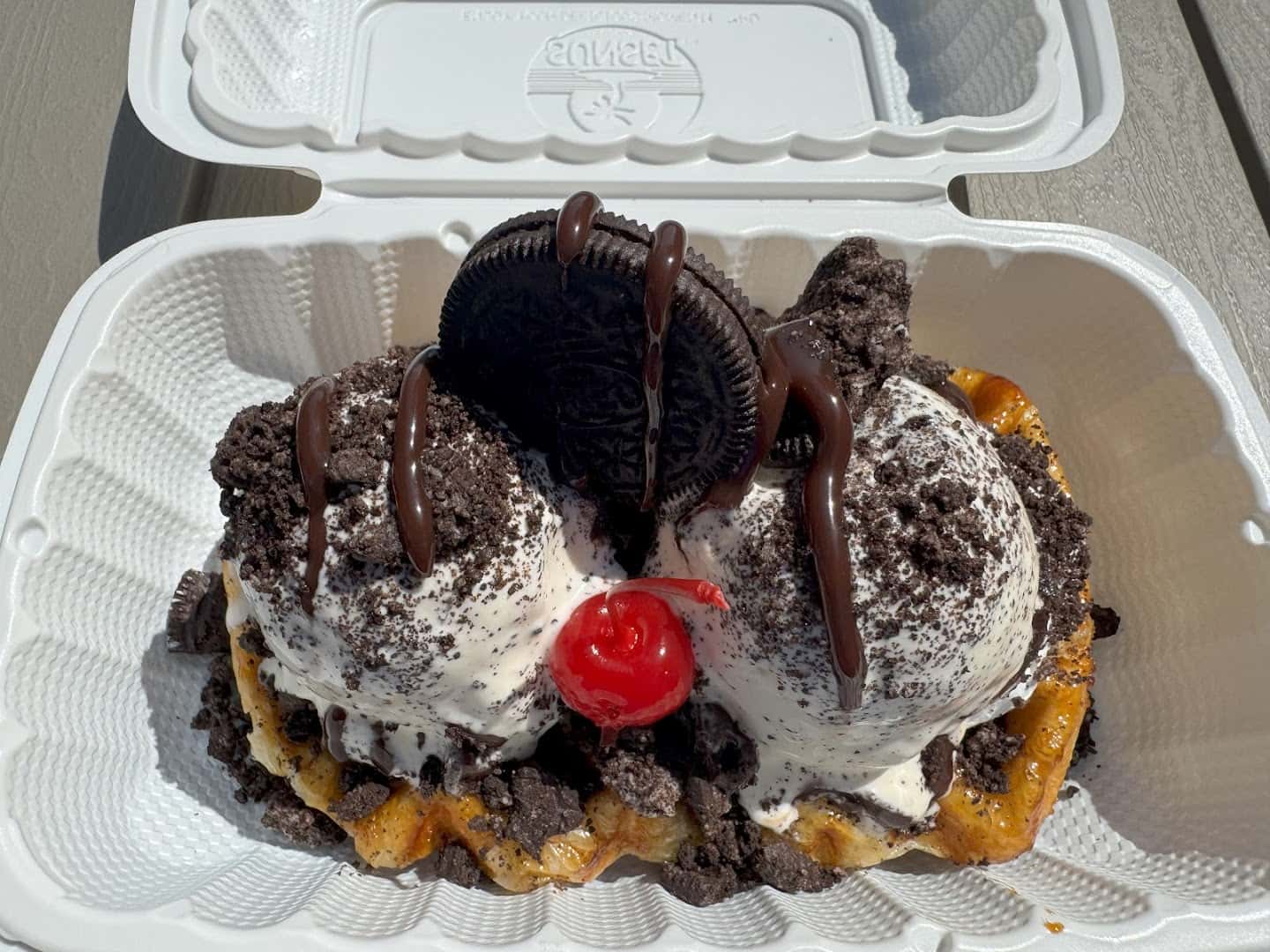 Shake's Frozen Island — Bakeries & Desserts photo 3 of 5