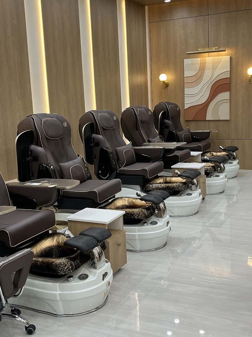 Golden Nail Lounge Georgetown — Nail Salons & Spas photo 3 of 5