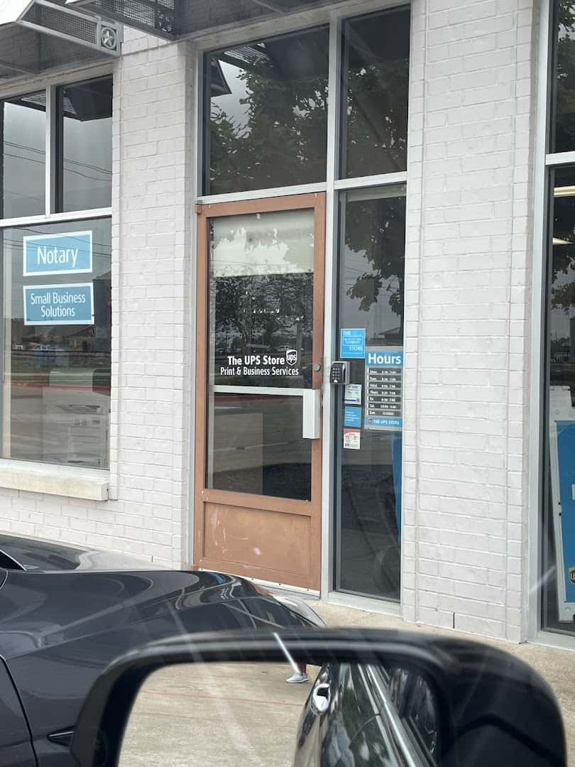 The UPS Store — Financial & Accounting photo 3 of 5