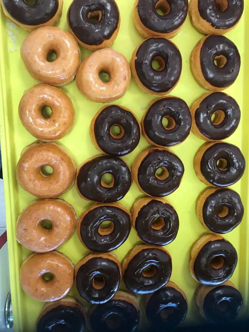 Country Donuts — Bakeries & Desserts photo 2 of 5