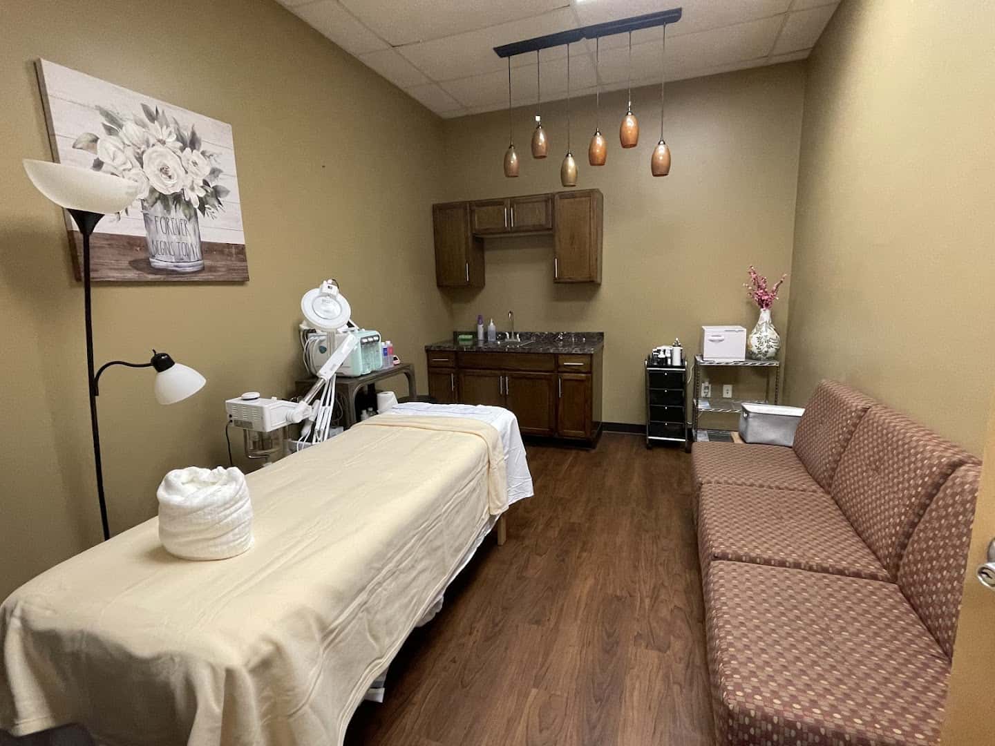 Meja Threading and Spa — Nail Salons & Spas photo 2 of 5