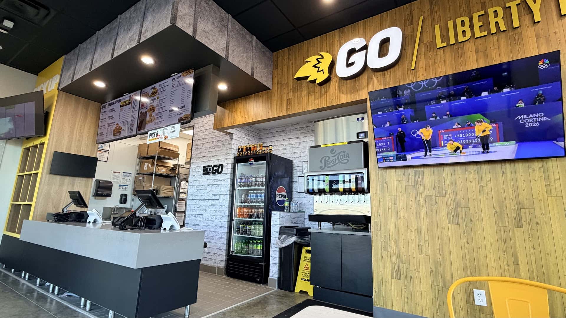 Buffalo Wild Wings GO — Restaurants photo 1 of 5