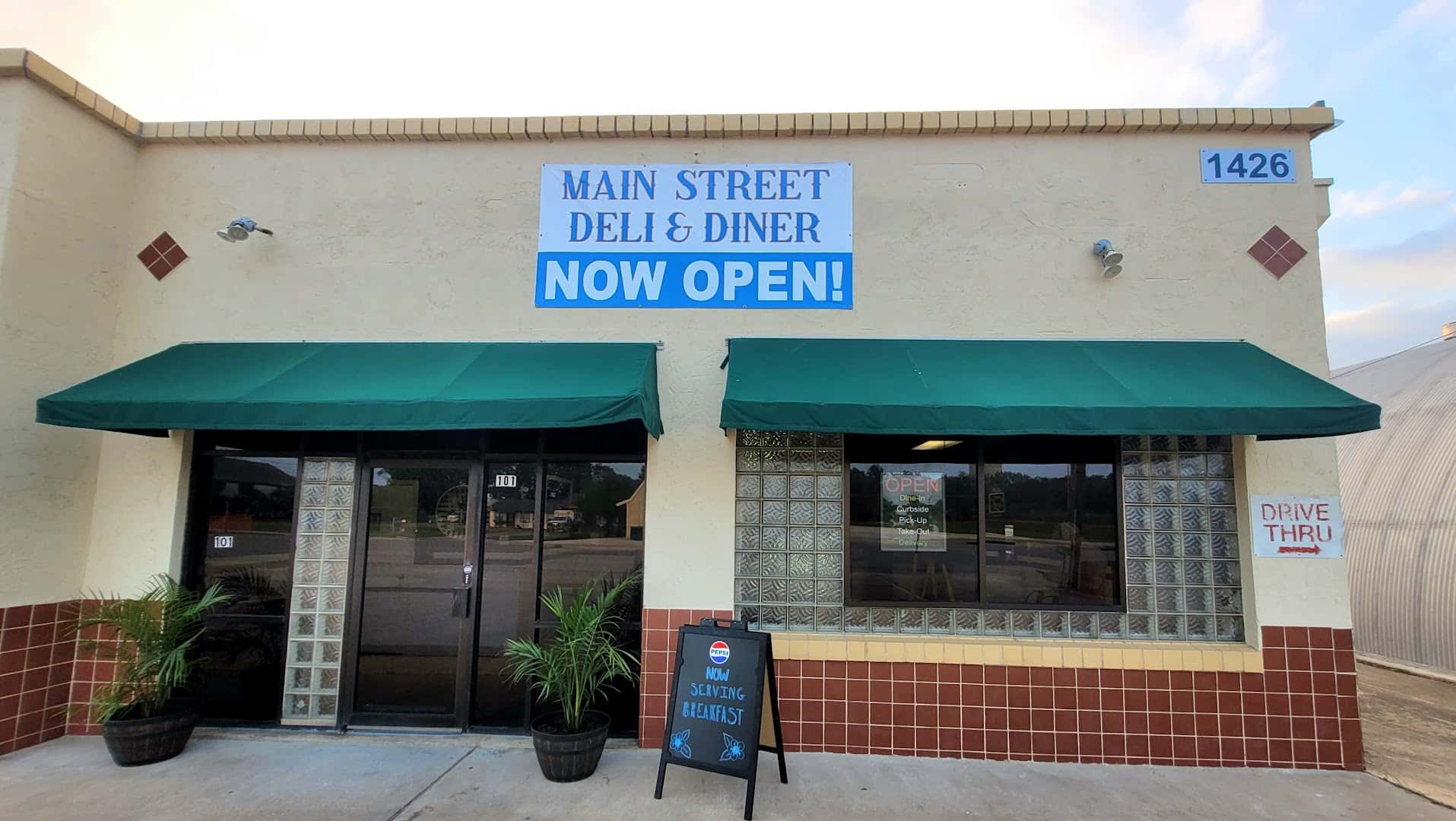 Main Street Diner and Deli — Bakeries & Desserts photo 1 of 5
