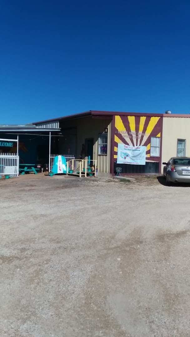 Leander Marketplace — Retail & Boutiques photo 1 of 5