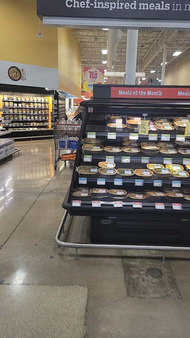 H-E-B — Retail & Boutiques photo 2 of 5