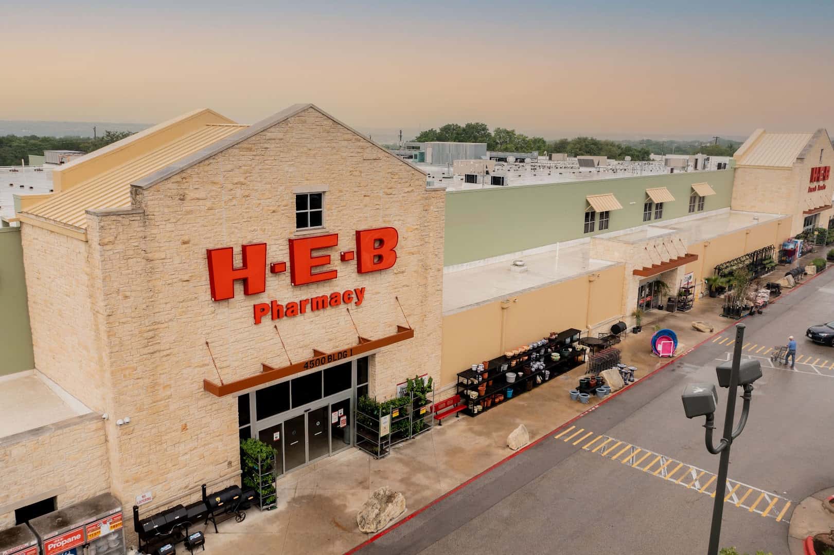 H-E-B — Retail & Boutiques photo 3 of 5