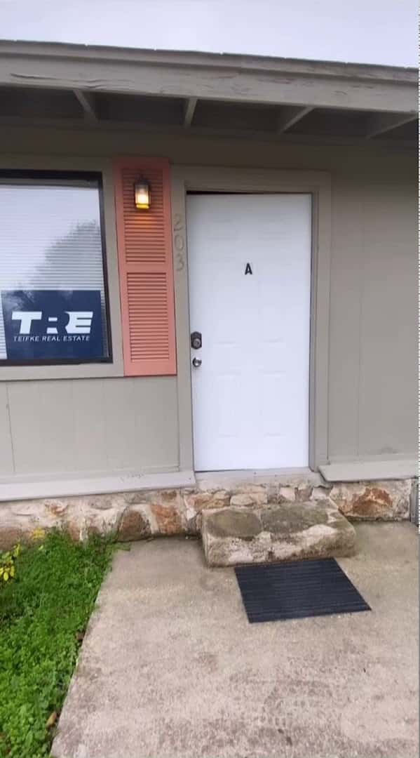 TRE Realty - Round Rock — Real Estate Agents photo 2 of 5