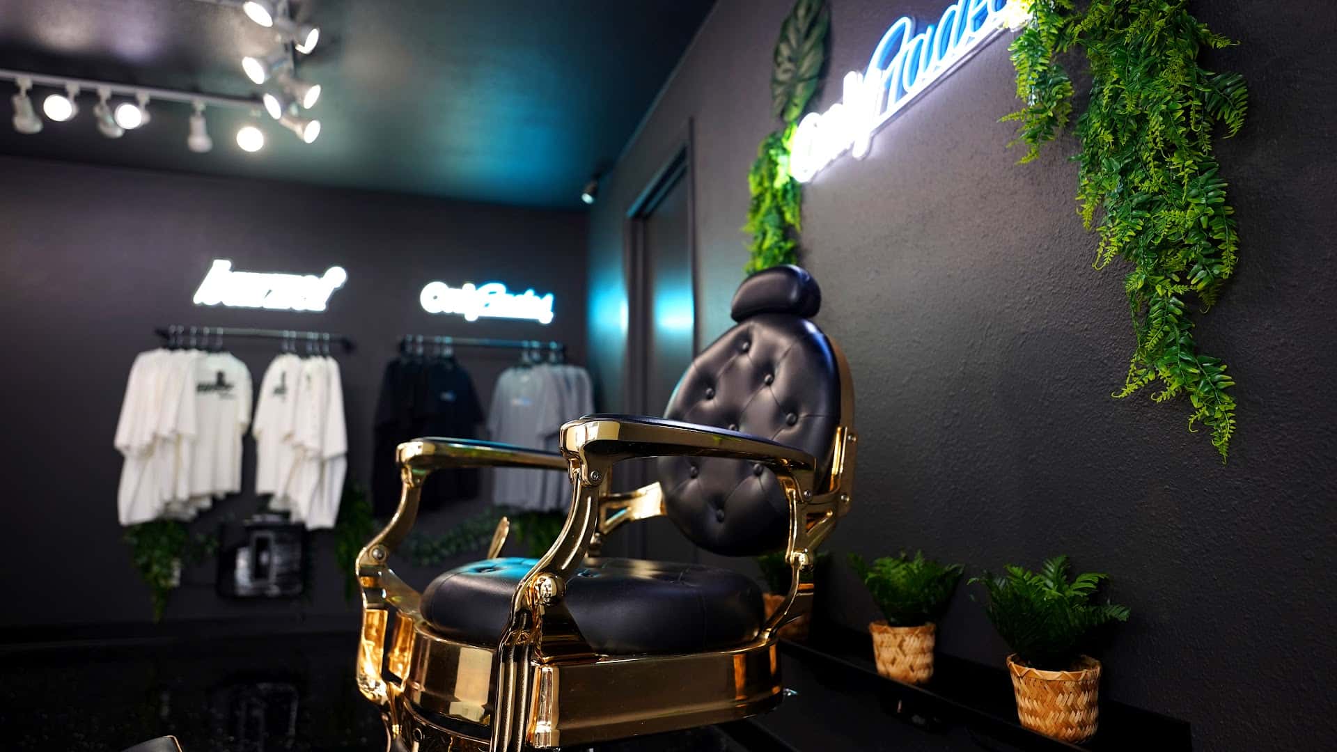 Marcuts The Barber — Hair Salons & Barbers photo 3 of 5