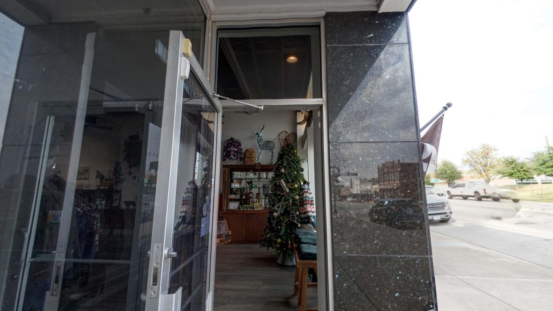74 Man Store — Retail & Boutiques photo 1 of 5